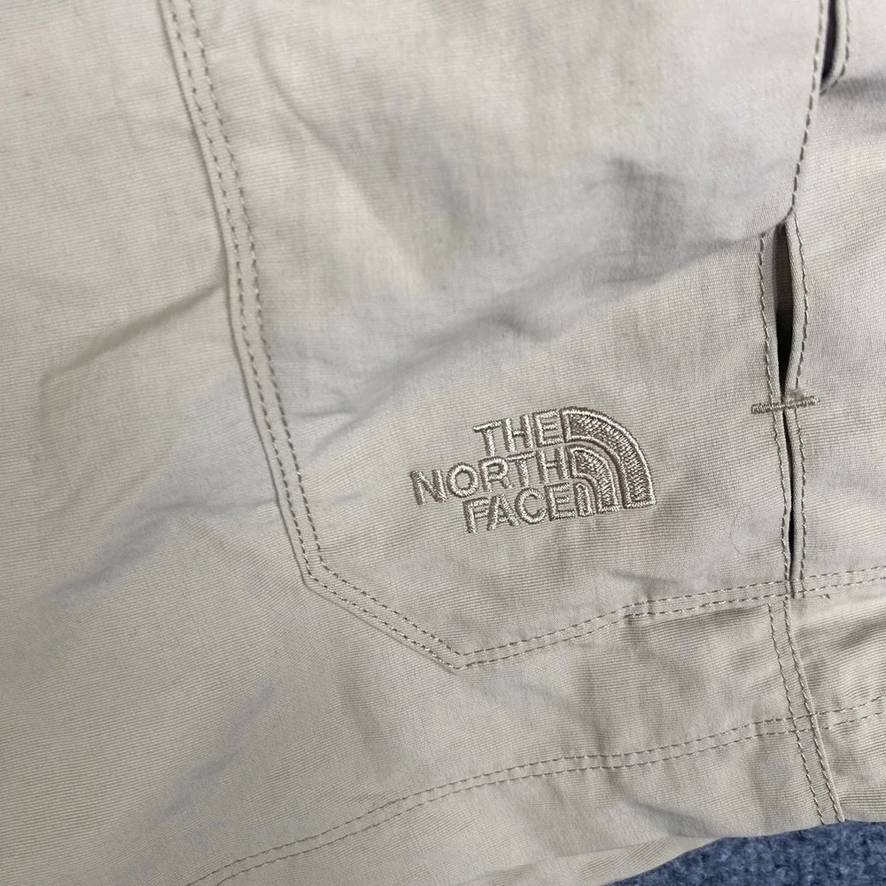 The North Face Paramount Peak Cargo Shorts Dune Beige Mens Large AJFF254 UPF 30